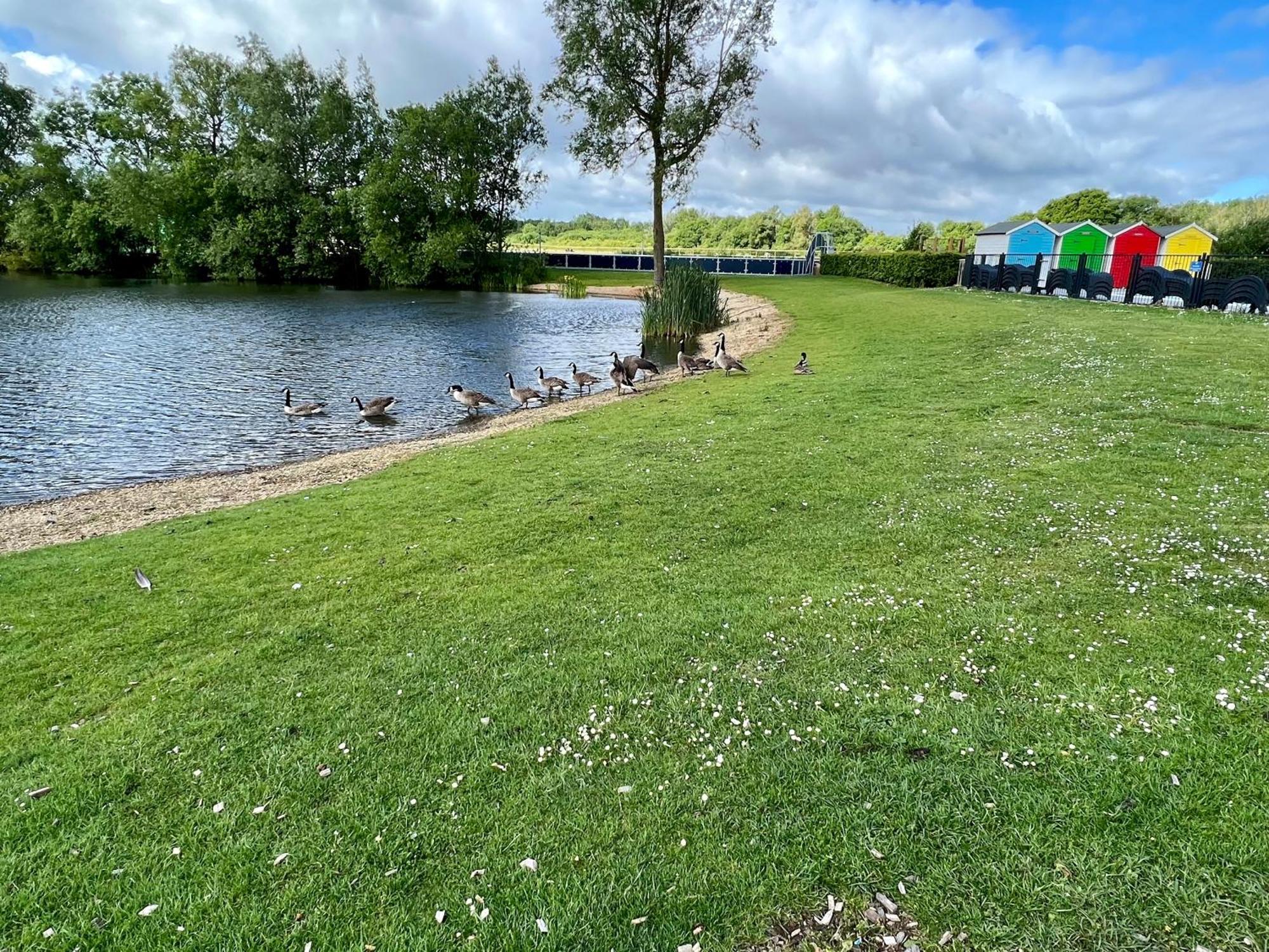The Burrow Villa South Cerney Dış mekan fotoğraf